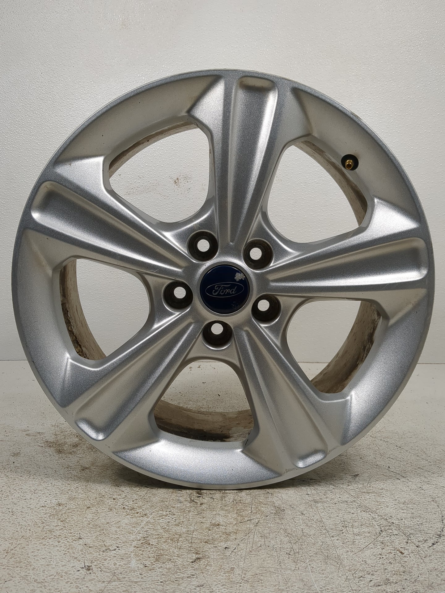 2013-2016 Ford Escape Oem Wheel Rim - Oemusedautoparts1.com