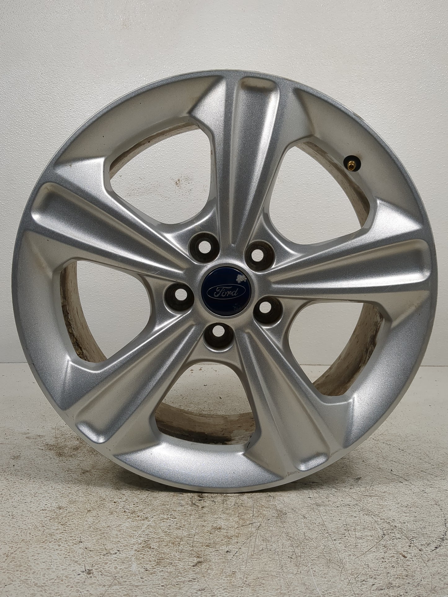 2013-2016 Ford Escape Oem Wheel Rim - Oemusedautoparts1.com
