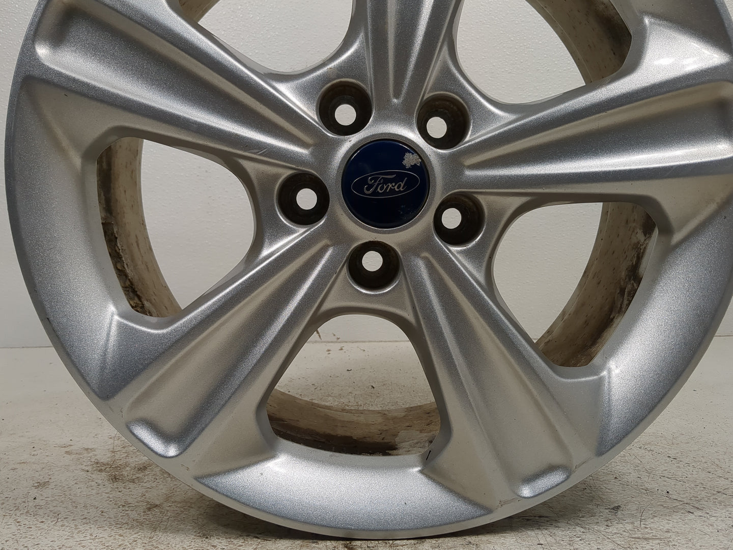 2013-2016 Ford Escape Oem Wheel Rim 1374837 - Oemusedautoparts1.com