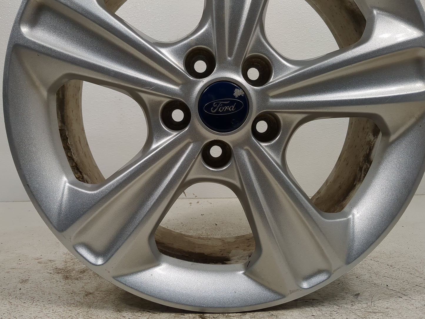 2013-2016 Ford Escape Oem Wheel Rim 1374837 - Oemusedautoparts1.com