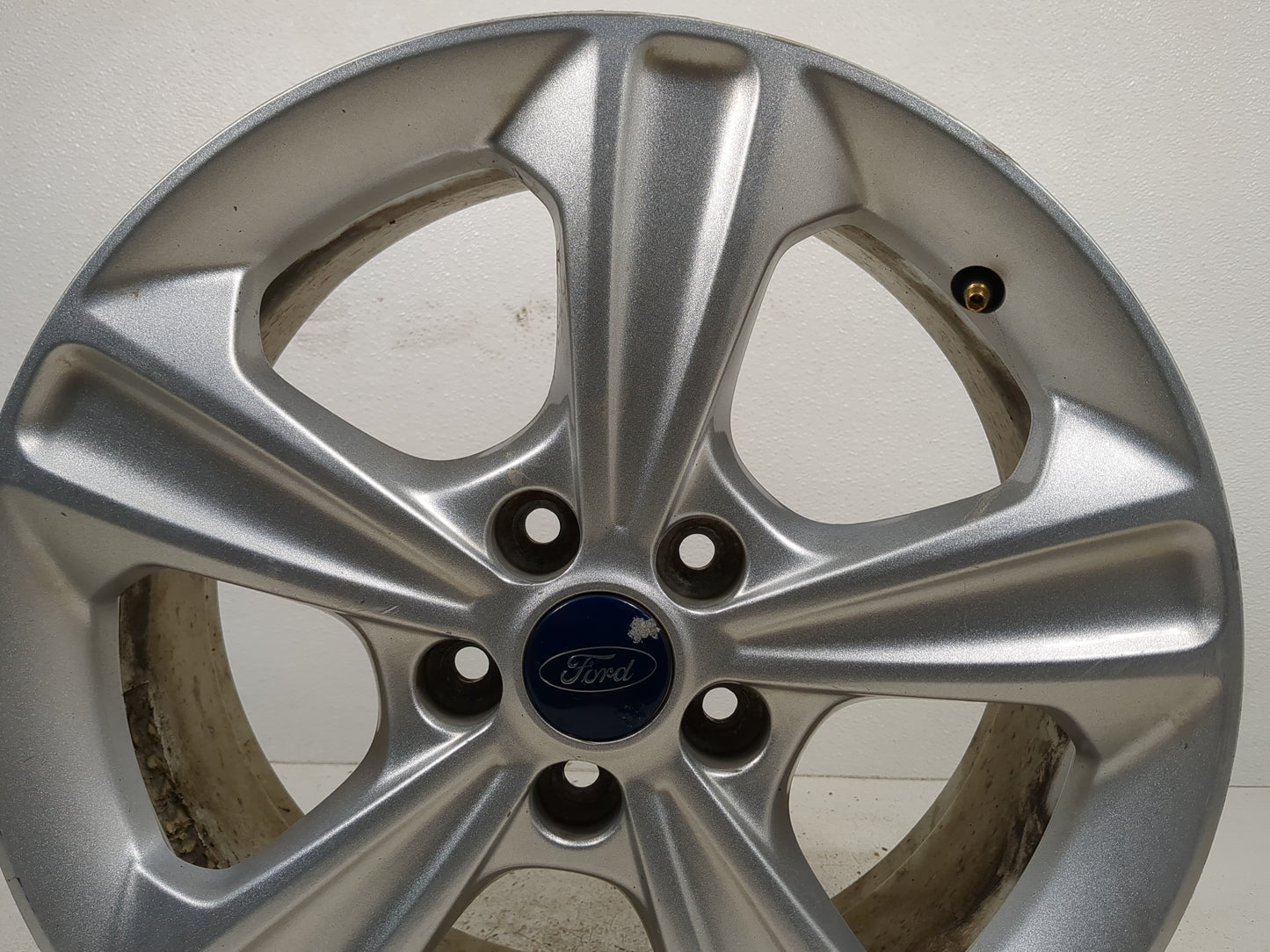 2013-2016 Ford Escape Oem Wheel Rim 1374837 - Oemusedautoparts1.com