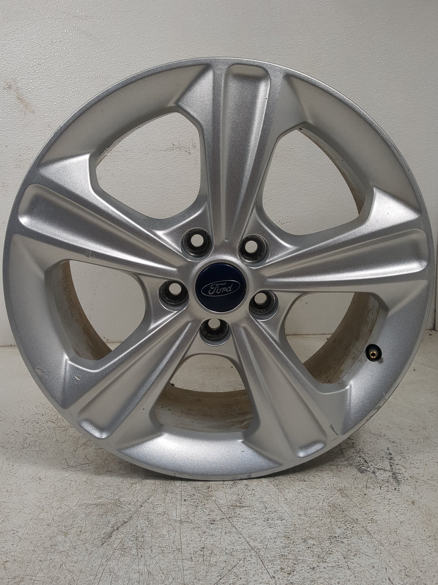 2013-2016 Ford Escape Oem Wheel Rim - Oemusedautoparts1.com