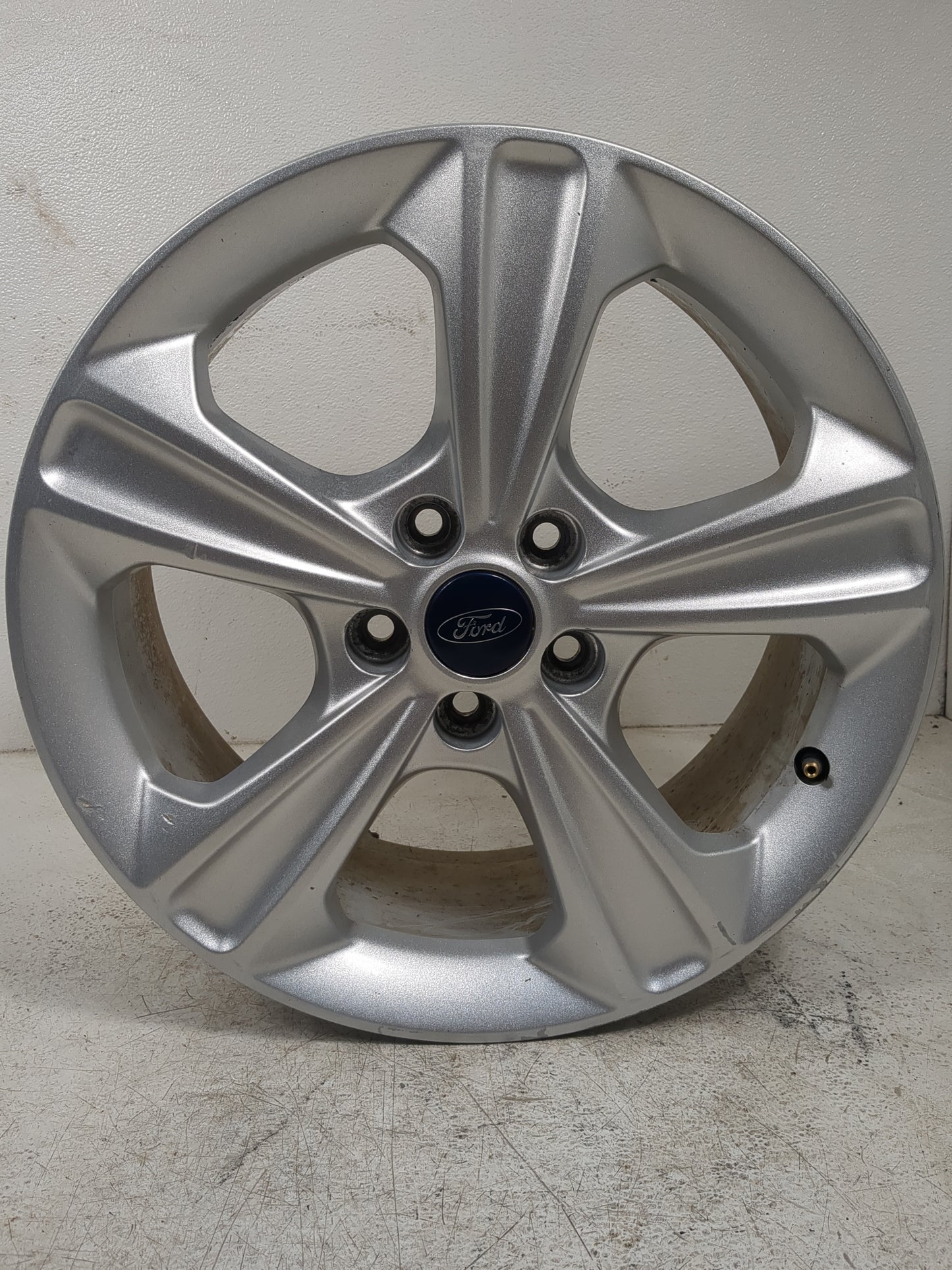 2013-2016 Ford Escape Oem Wheel Rim - Oemusedautoparts1.com