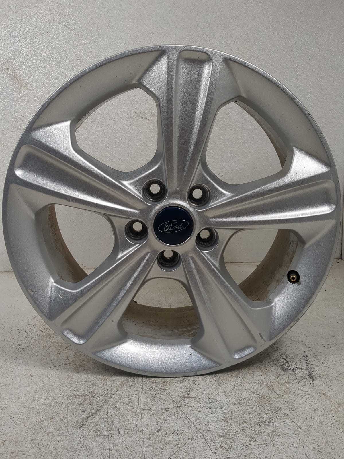 2013-2016 Ford Escape Oem Wheel Rim 1374838 - Oemusedautoparts1.com