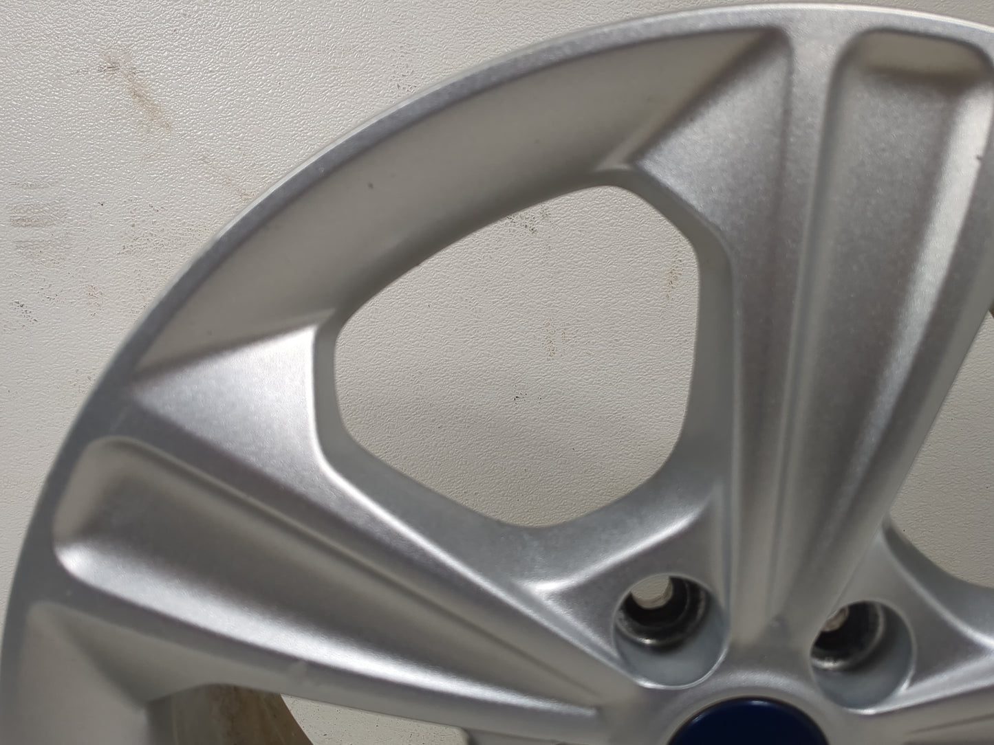 2013-2016 Ford Escape Oem Wheel Rim - Oemusedautoparts1.com