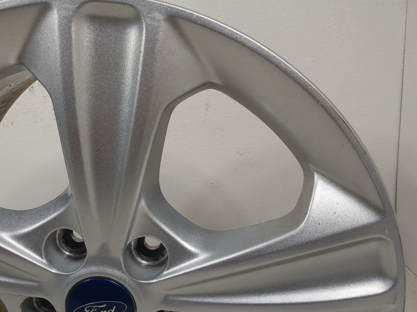 2013-2016 Ford Escape Oem Wheel Rim - Oemusedautoparts1.com