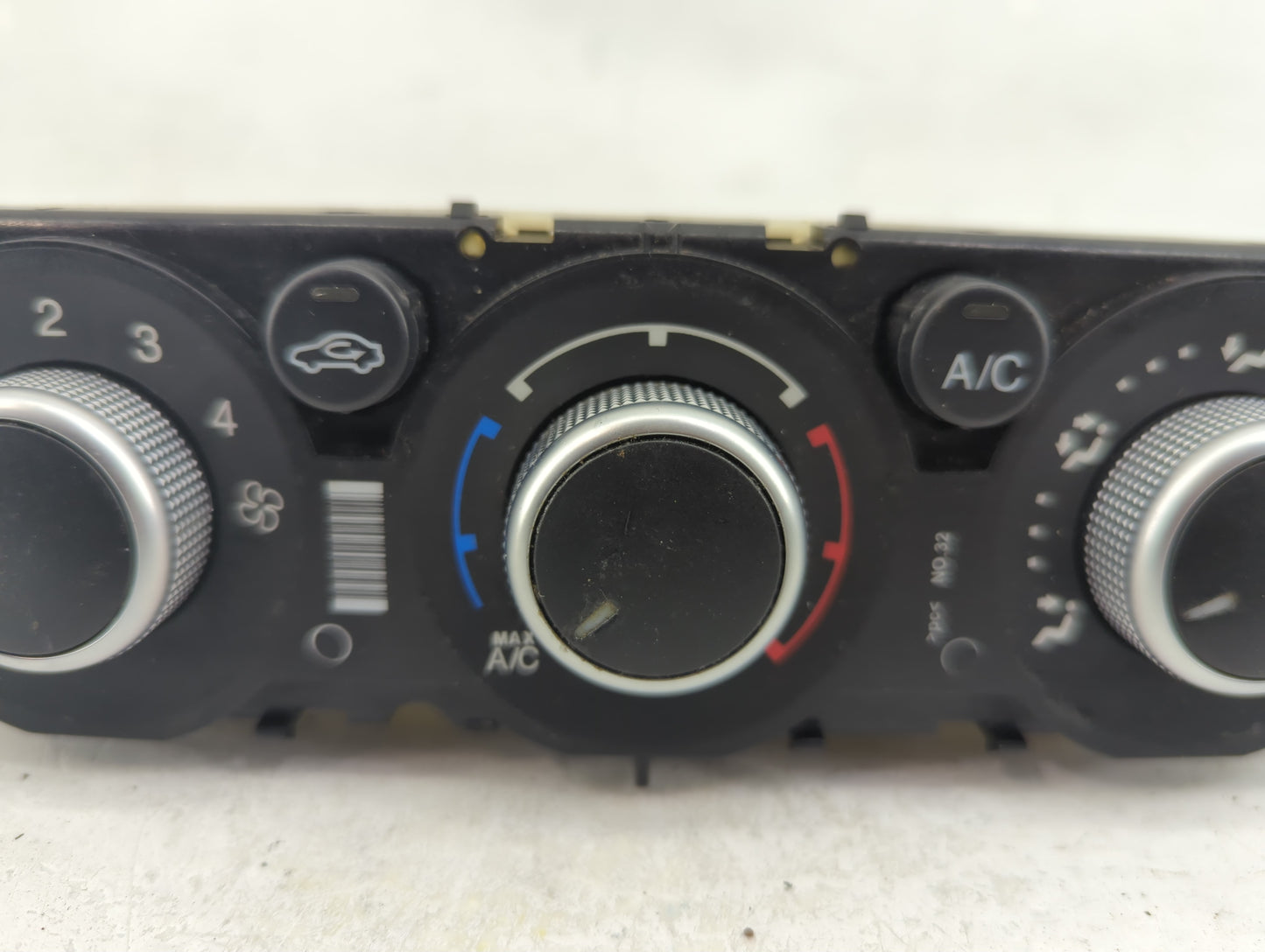 2013-2016 Ford Escape Climate Control Module Temperature AC/Heater Replacement P/N:CJ5T-19980-CK Fits Fits 2013 2014 2015 20
