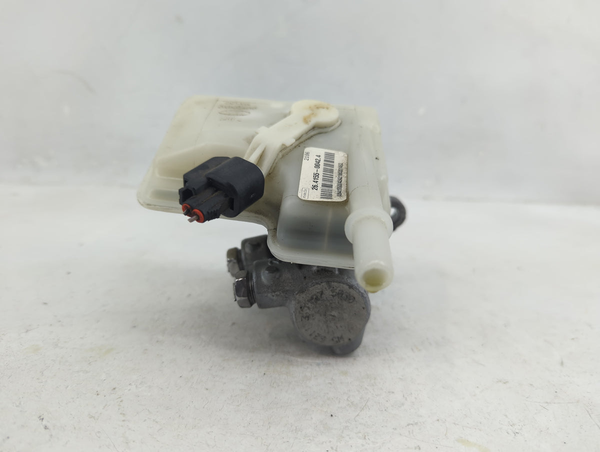 2013-2019 Ford Escape Brake Master Cylinder 1377048 - Oemusedautoparts1.com