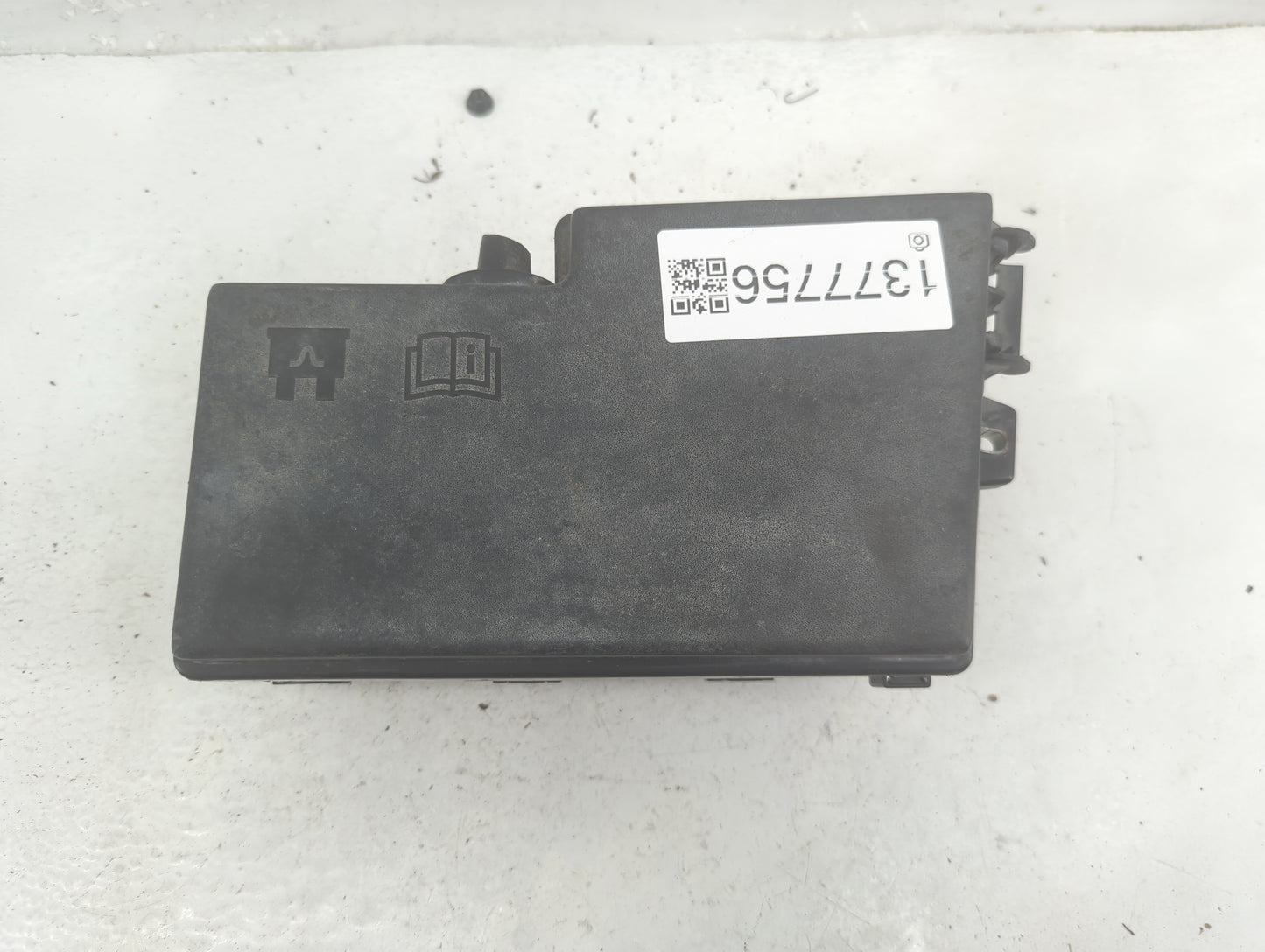 2013-2016 Ford Escape Fusebox Fuse Box Panel Relay Module P/N:19197 000 001 AV6T-14A076-AB Fits Fits 2013 2014 2015 2016 OEM