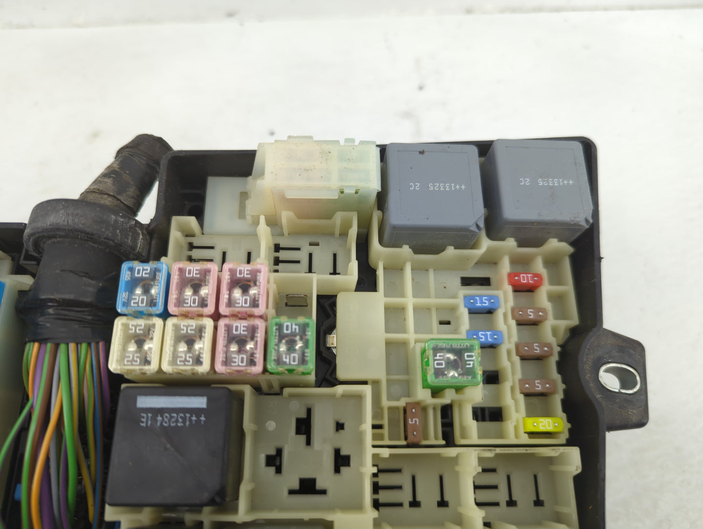 2013-2016 Ford Escape Fusebox Fuse Box Panel Relay Module P/N:AV6T-14A067-AC Fits Fits 2013 2014 2015 2016 OEM Used Auto Par