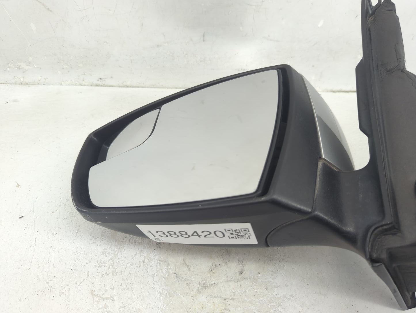 2013-2016 Ford Escape Driver Side View Mirror - Left Door Mirror OEM Used - Oemusedautoparts1.com
