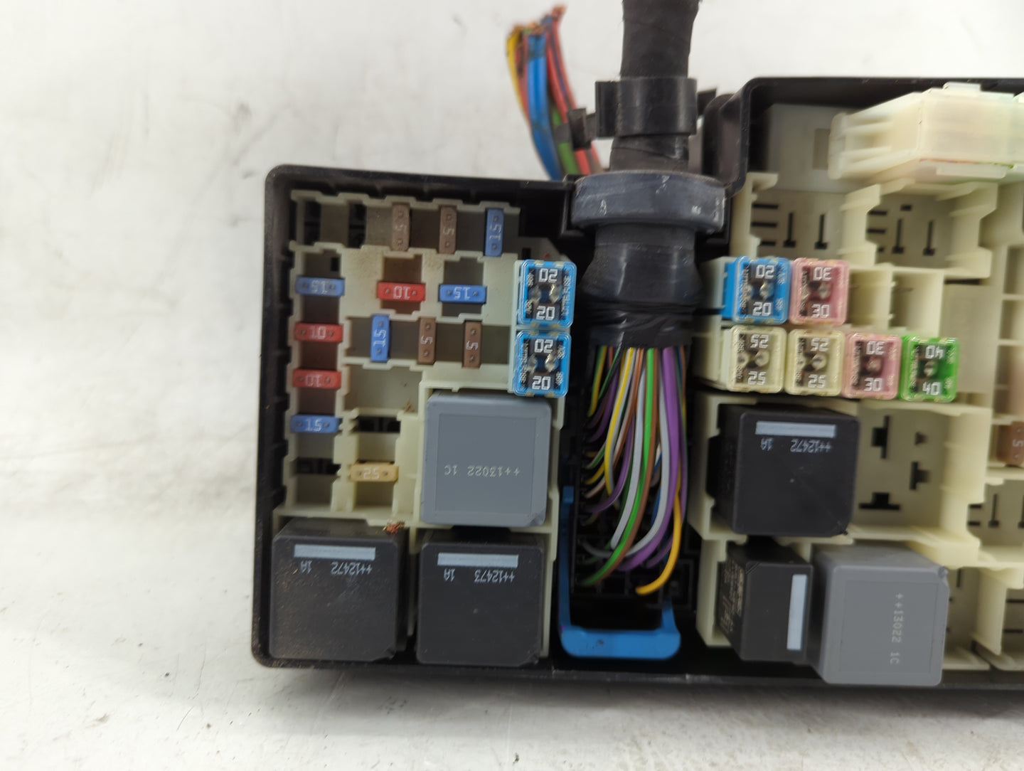2013-2016 Ford Escape Fusebox Fuse Box Panel Relay Module P/N:AV6T-14A076-AB Fits Fits 2013 2014 2015 2016 OEM Used Auto Par