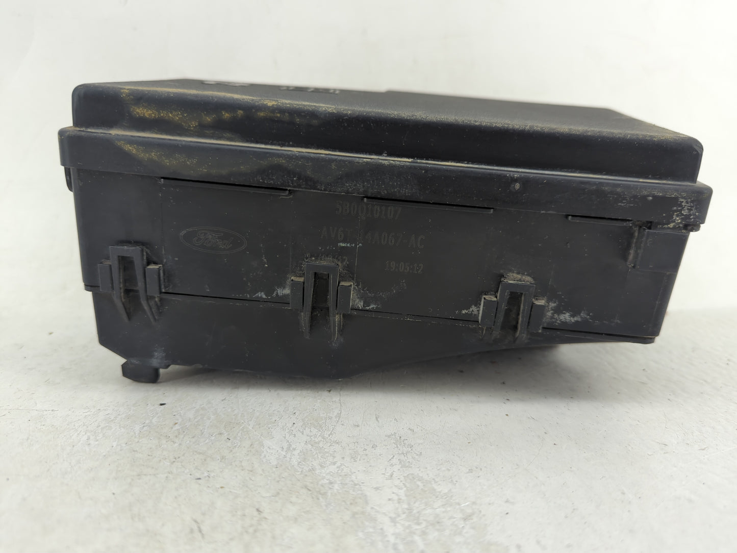 2013-2016 Ford Escape Fusebox Fuse Box Panel Relay Module P/N:AV6T-14A067-AC AV6T-14A142-AB Fits Fits 2013 2014 2015 2016 OE