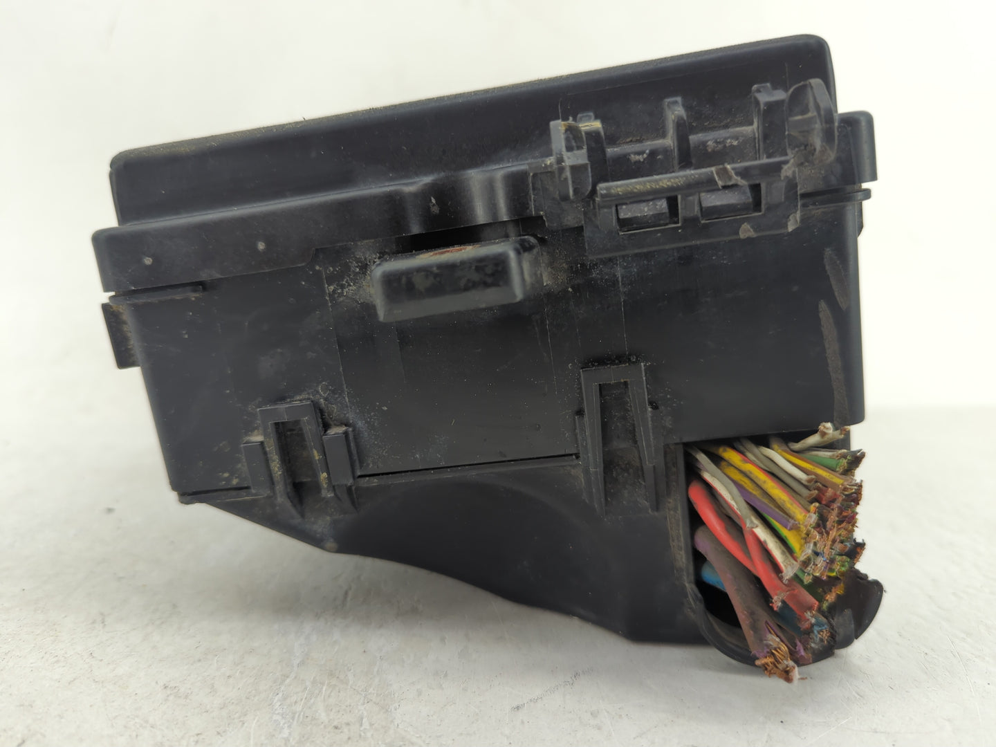 2013-2016 Ford Escape Fusebox Fuse Box Panel Relay Module P/N:AV6T-14A067-AC AV6T-14A142-AB Fits Fits 2013 2014 2015 2016 OE