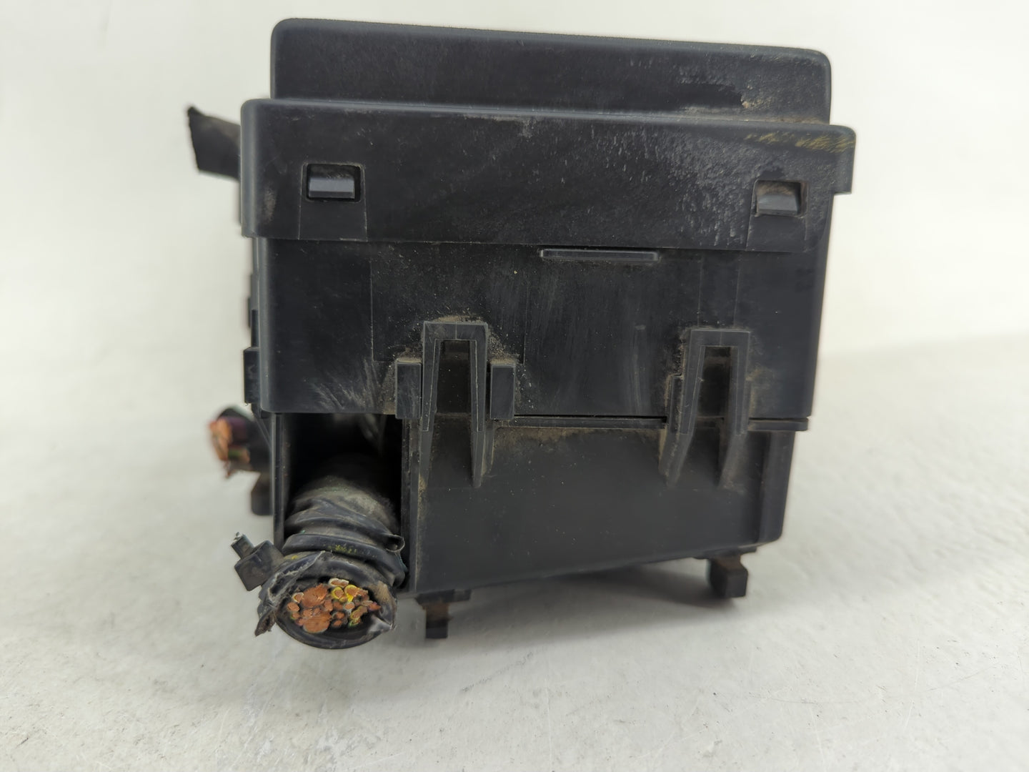 2013-2016 Ford Escape Fusebox Fuse Box Panel Relay Module P/N:AV6T-14A067-AC AV6T-14A142-AB Fits Fits 2013 2014 2015 2016 OE