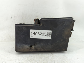 2013-2016 Ford Escape Fusebox Fuse Box Panel Relay Module P/N:21090 000 001 AV6T-14A076-AB Fits Fits 2013 2014 2015 2016 OEM
