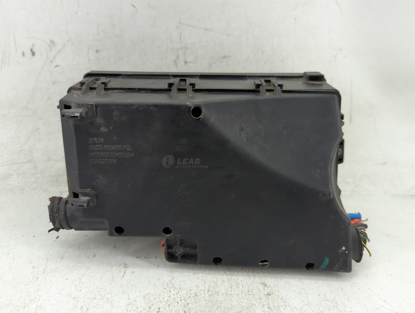 2013-2016 Ford Escape Fusebox Fuse Box Panel Relay Module P/N:21090 000 001 AV6T-14A076-AB Fits Fits 2013 2014 2015 2016 OEM