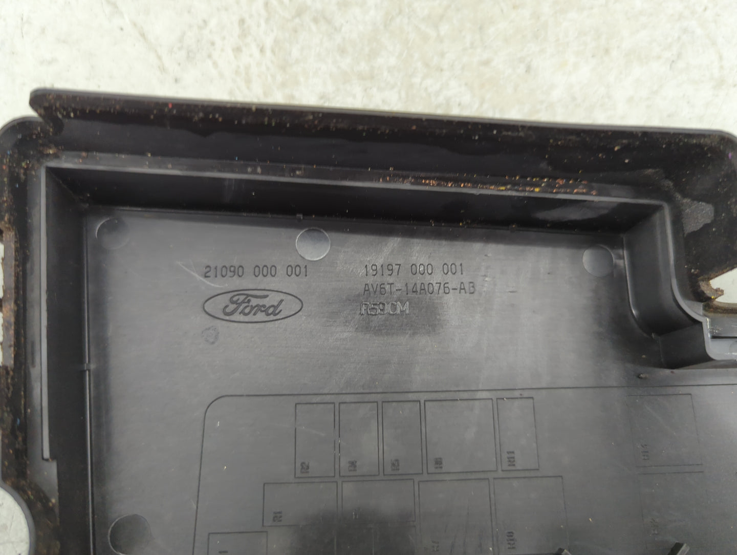 2013-2016 Ford Escape Fusebox Fuse Box Panel Relay Module P/N:AV6T-14A142-AB Fits Fits 2013 2014 2015 2016 OEM Used Auto Par