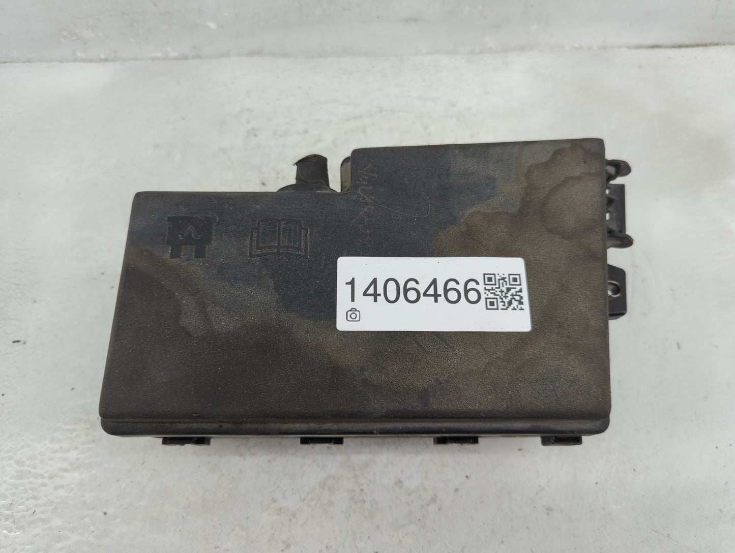 2013-2016 Ford Escape Fusebox Fuse Box Panel Relay Module P/N:AV6T-14A142-AB Fits Fits 2013 2014 2015 2016 OEM Used Auto Par