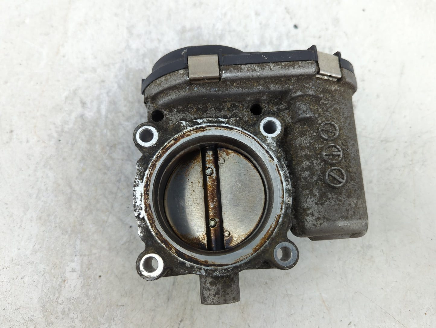 2013-2016 Ford Escape Throttle Body P/N:CM5E 9F991 AD 0 280 750 585 Fits Fits 2012 2013 2014 2015 2016 2017 OEM Used Auto Pa
