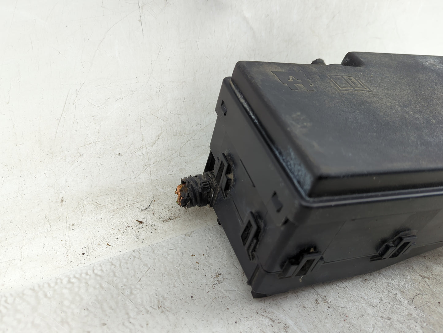 2013-2016 Ford Escape Fusebox Fuse Box Panel Relay Module P/N:AV6T-14A142-AB Fits Fits 2013 2014 2015 2016 OEM Used Auto Par