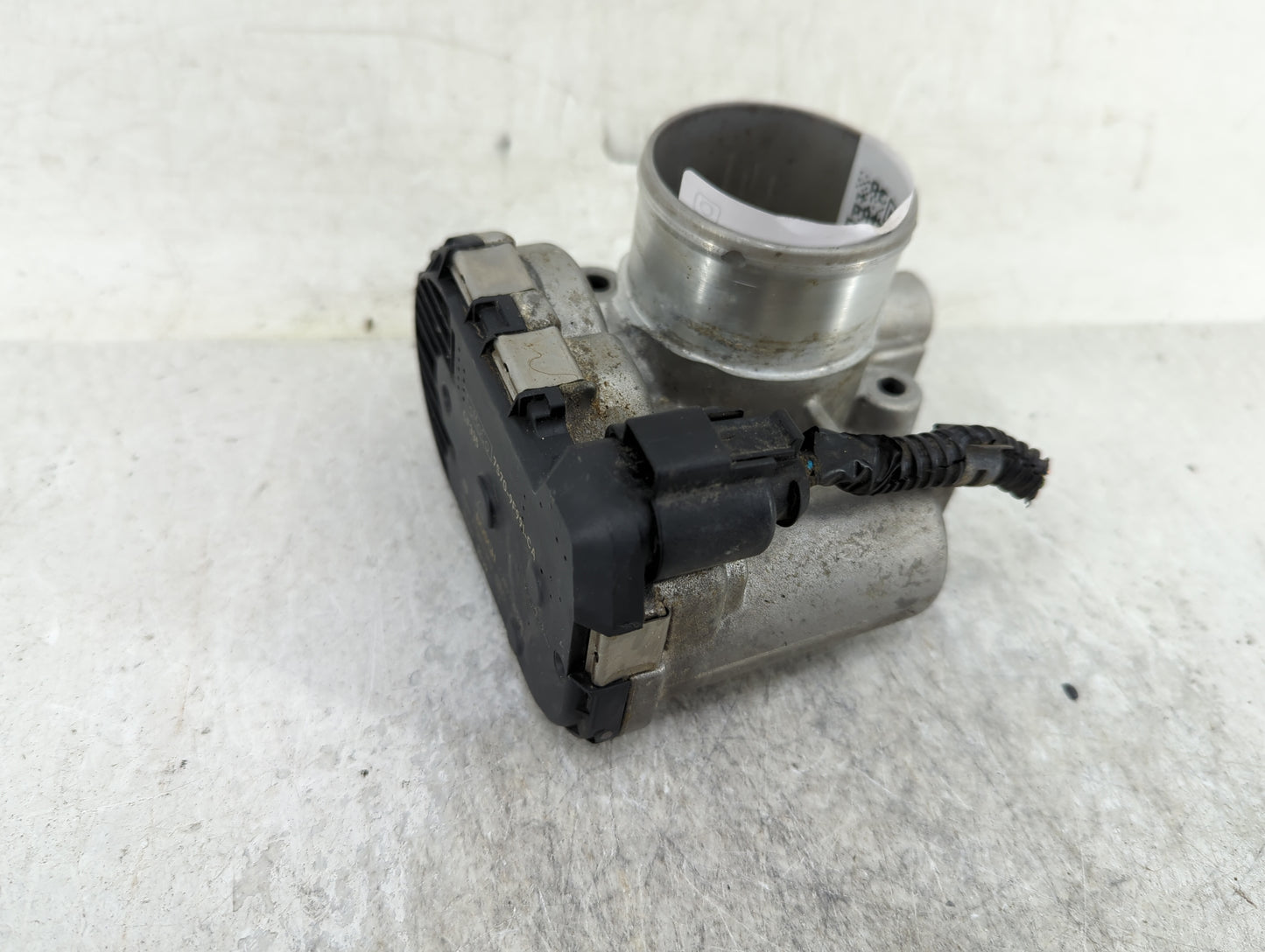 2013-2016 Ford Escape Throttle Body P/N:7S7G-9F991-CA Fits Fits 2013 2014 2015 2016 2017 2018 2019 OEM Used Auto Parts - Oem