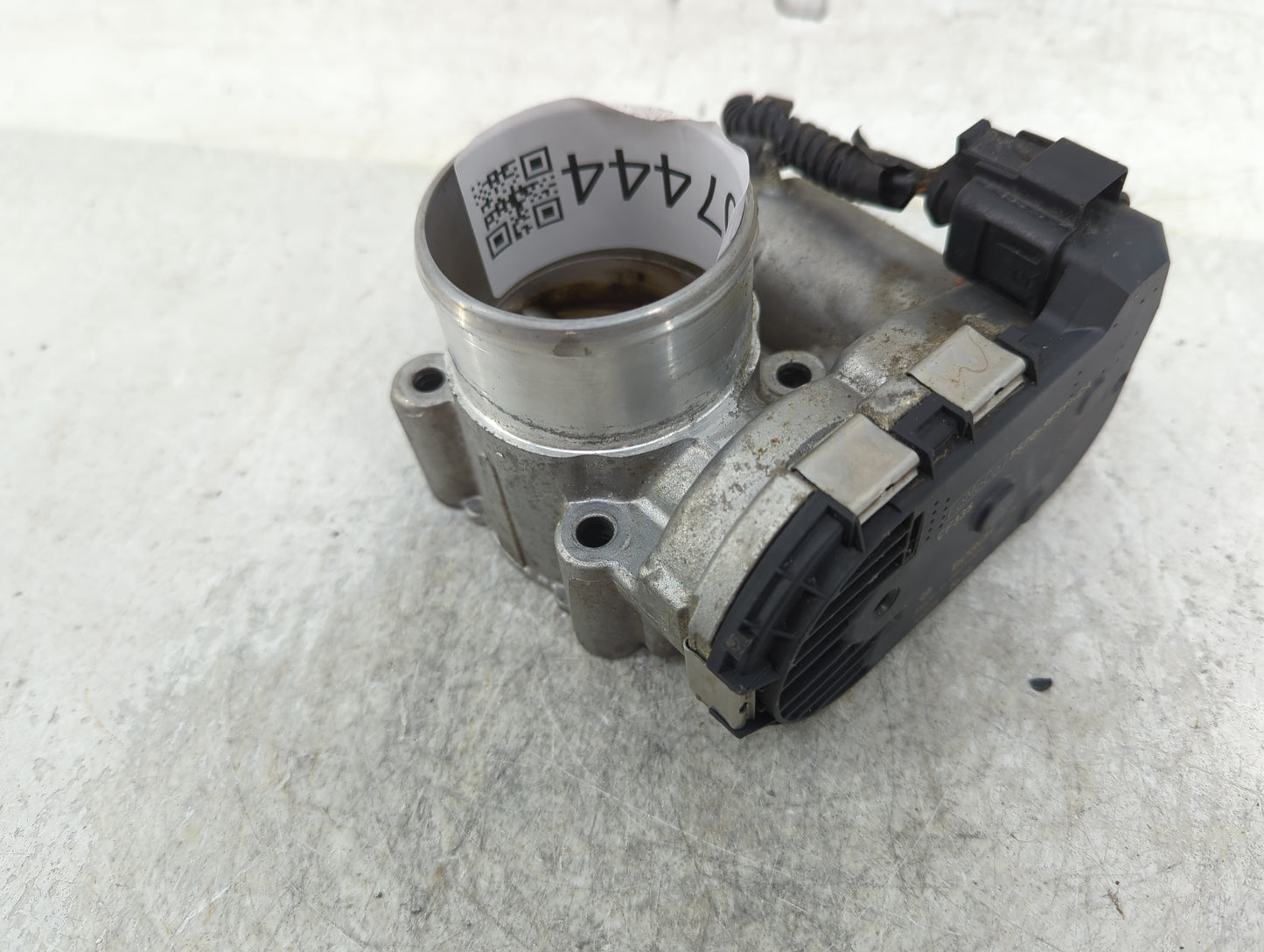 2013-2016 Ford Escape Throttle Body P/N:7S7G-9F991-CA Fits Fits 2013 2014 2015 2016 2017 2018 2019 OEM Used Auto Parts - Oem