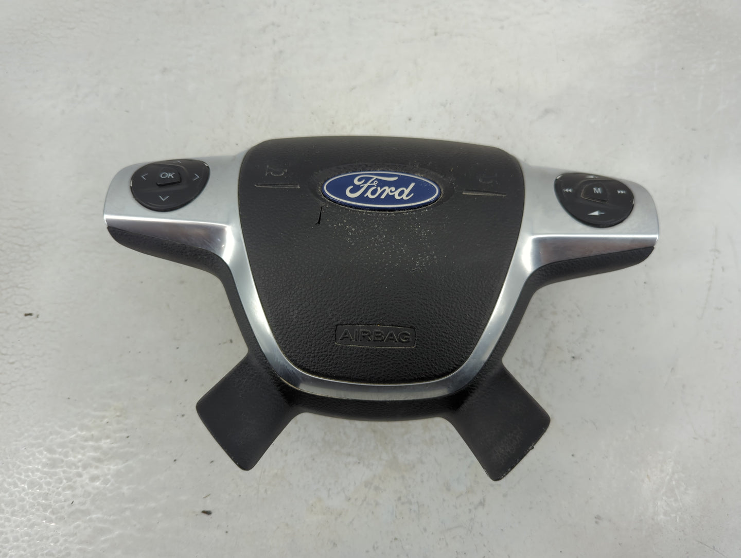 2013-2016 Ford Escape Air Bag Driver Left Steering Wheel Mounted Fits Fits 2013 2014 2015 2016 OEM Used Auto Parts - Oemused