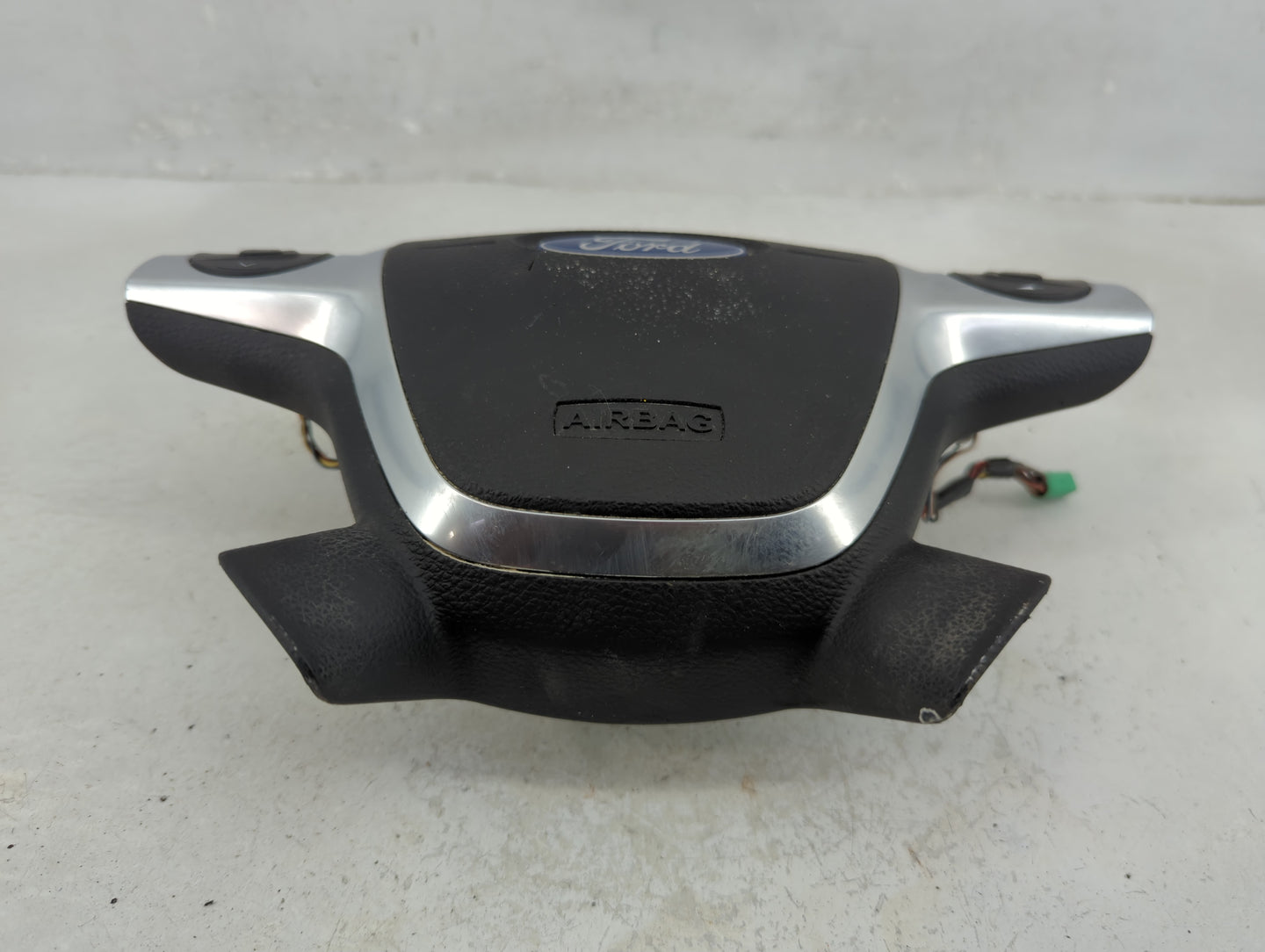 2013-2016 Ford Escape Air Bag Driver Left Steering Wheel Mounted Fits Fits 2013 2014 2015 2016 OEM Used Auto Parts - Oemused
