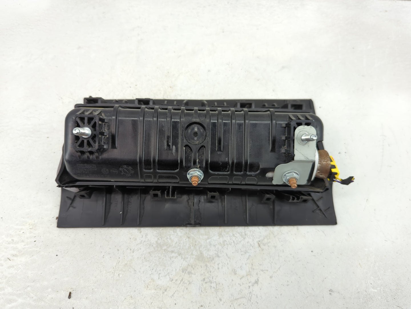 2013-2019 Ford Escape Air Bag Driver Left Steering Wheel Mounted Fits Fits 2013 2014 2015 2016 2017 2018 2019 OEM Used Auto 