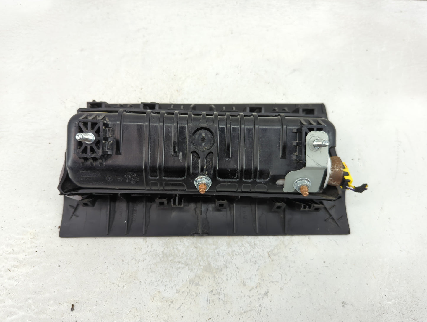 2013-2019 Ford Escape Air Bag Driver Left Steering Wheel Mounted Fits Fits 2013 2014 2015 2016 2017 2018 2019 OEM Used Auto 