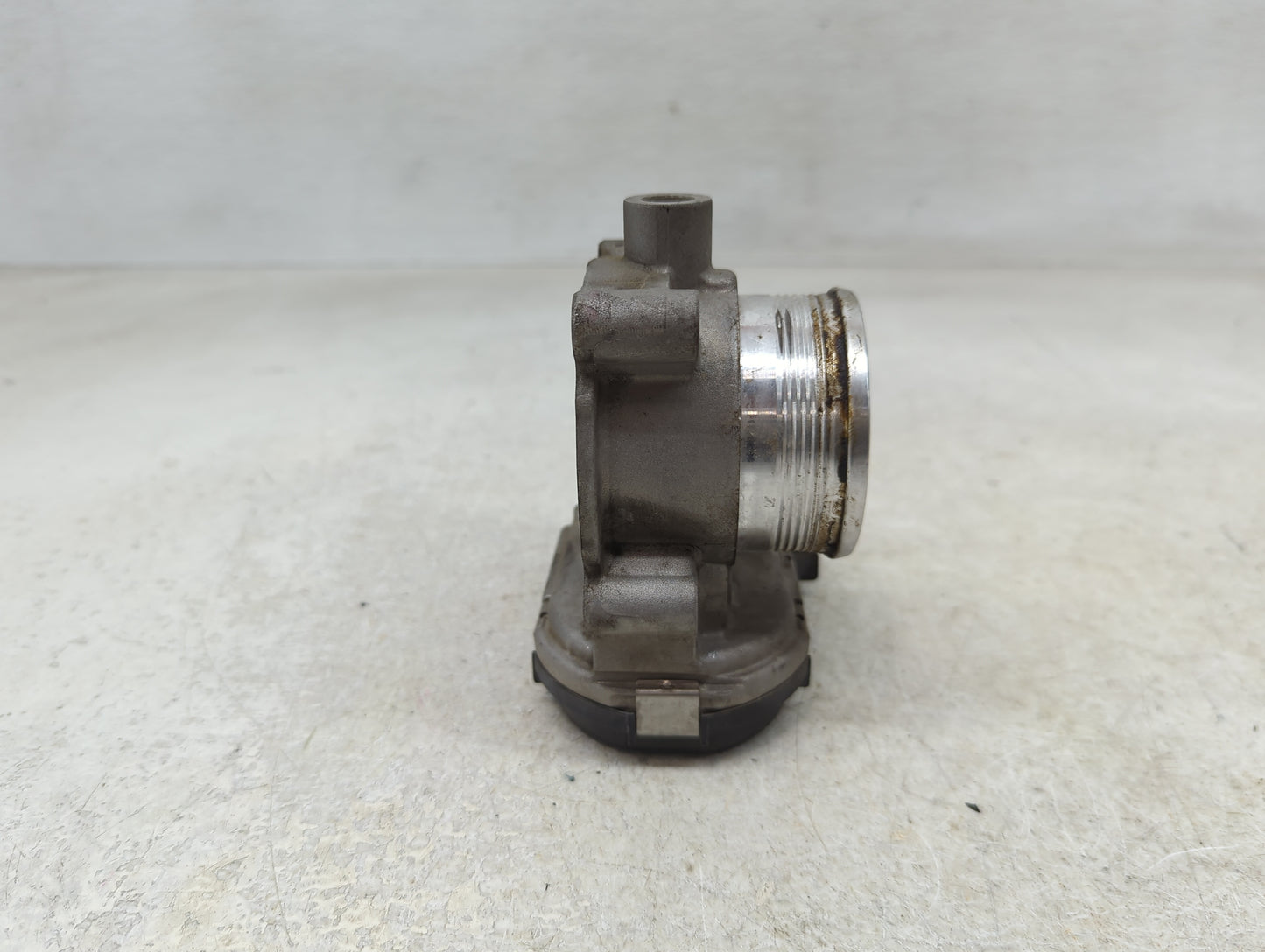 2013-2016 Ford Escape Throttle Body P/N:CM5E 9F991AD Fits Fits 2012 2013 2014 2015 2016 2017 OEM Used Auto Parts - Oemusedau