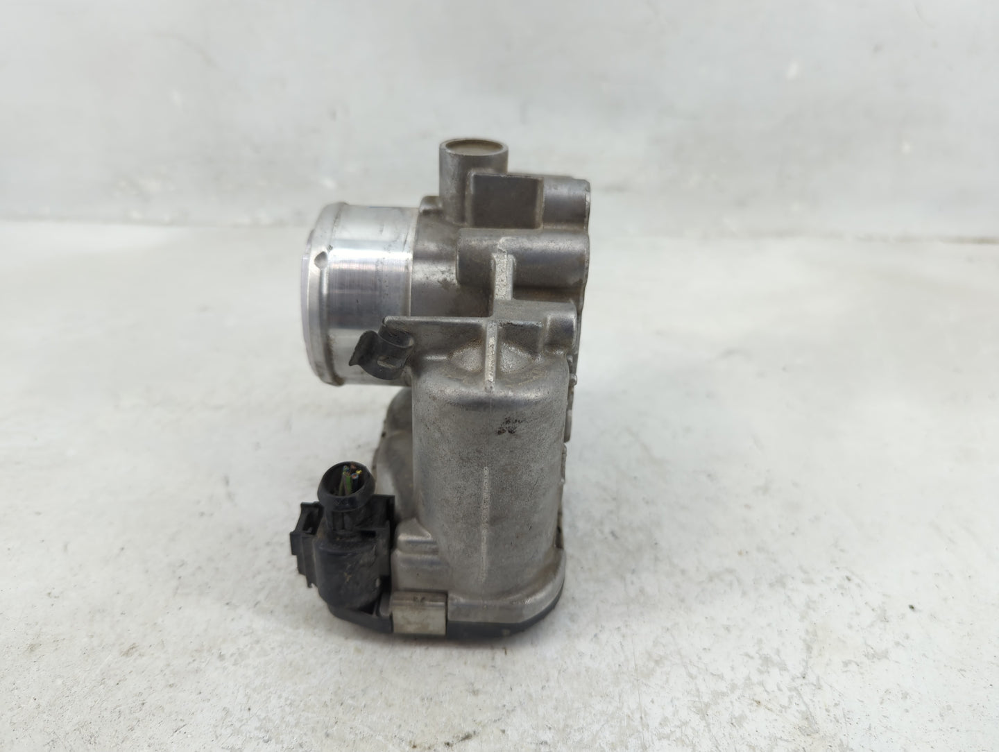 2013-2016 Ford Escape Throttle Body P/N:7S7G-9F991-CA 0 280 750 535 Fits Fits 2013 2014 2015 2016 2017 2018 2019 OEM Used Au