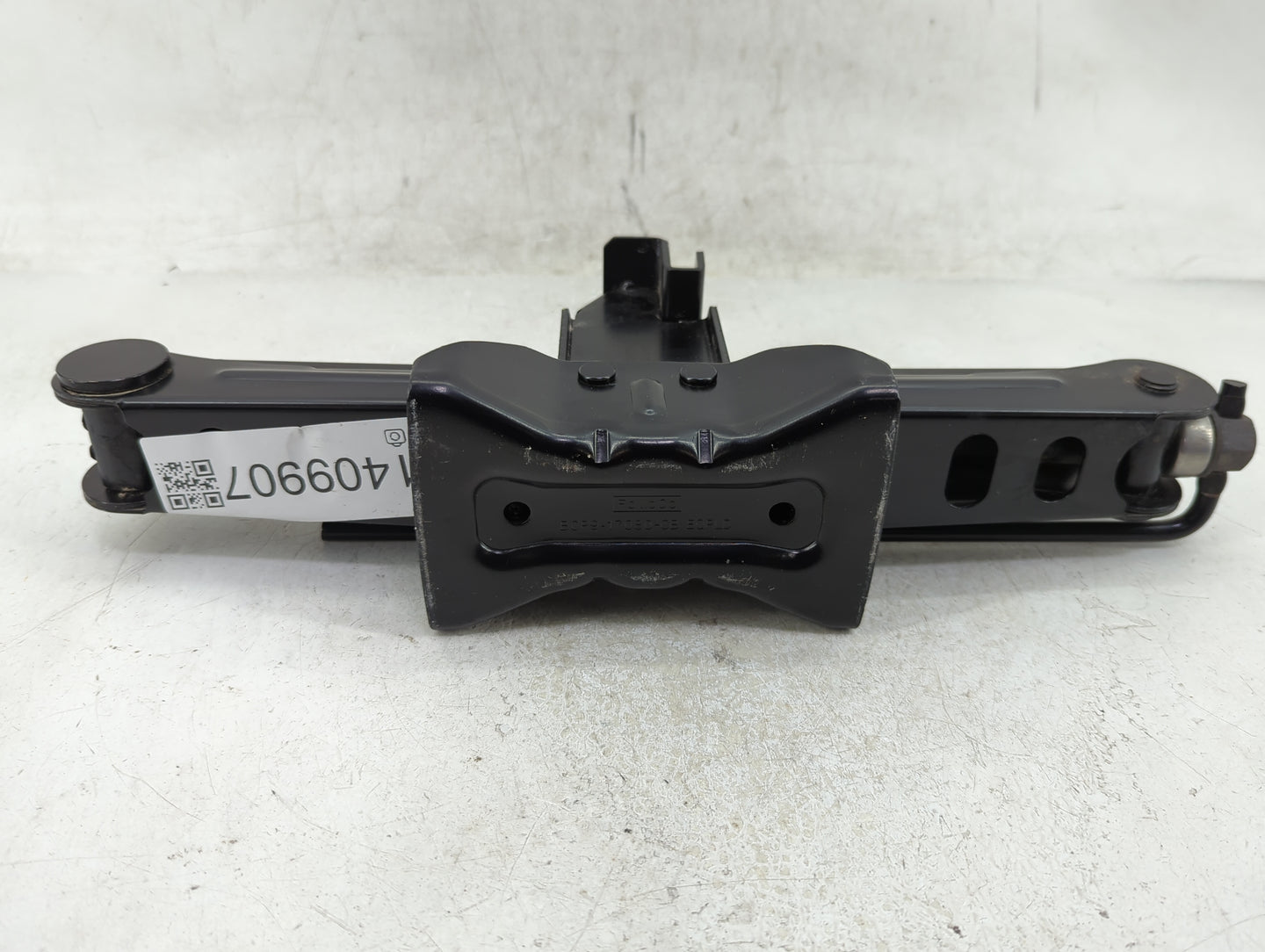 2013 Ford Escape Spare Scissor Car Jack - Oemusedautoparts1.com