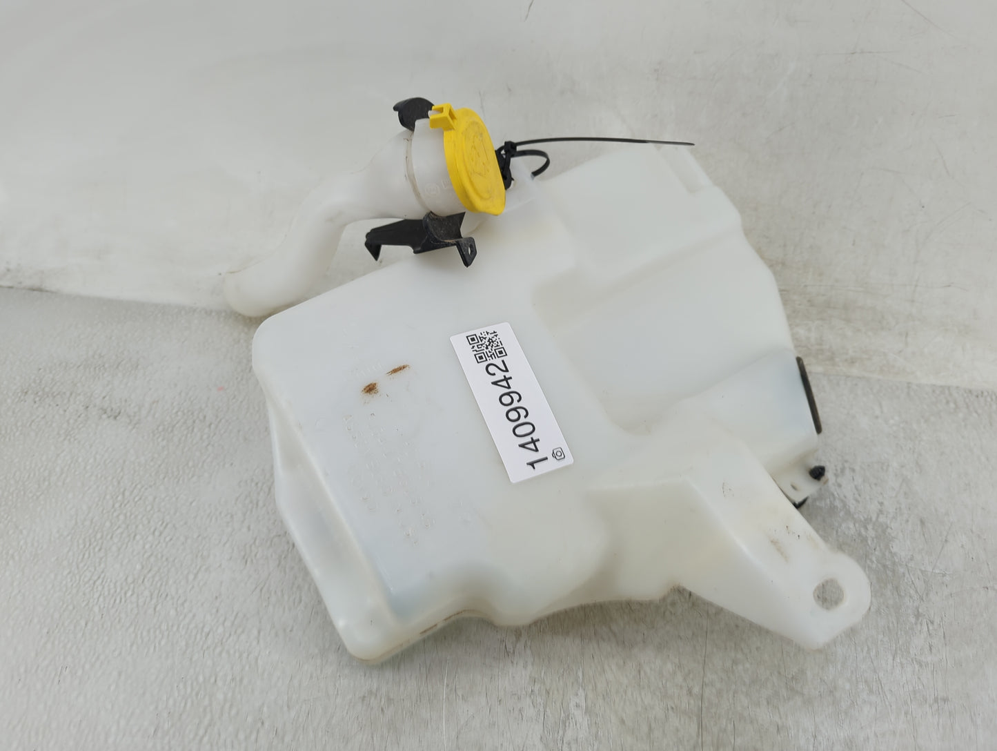 2013-2014 Ford Escape Windshield Washer Fluid Reservoir Bottle Oem - Oemusedautoparts1.com