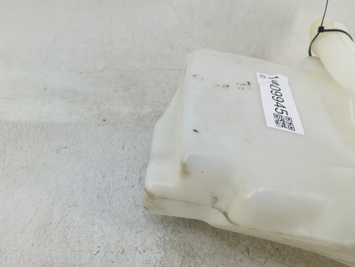 2013-2014 Ford Escape Windshield Washer Fluid Reservoir Bottle Oem - Oemusedautoparts1.com