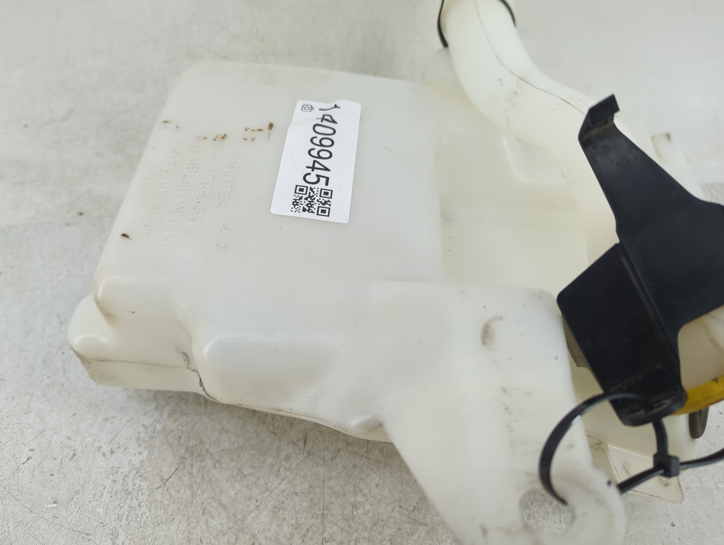 2013-2014 Ford Escape Windshield Washer Fluid Reservoir Bottle Oem - Oemusedautoparts1.com