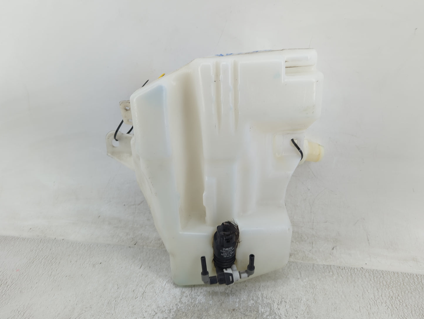 2013-2014 Ford Escape Windshield Washer Fluid Reservoir Bottle Oem - Oemusedautoparts1.com