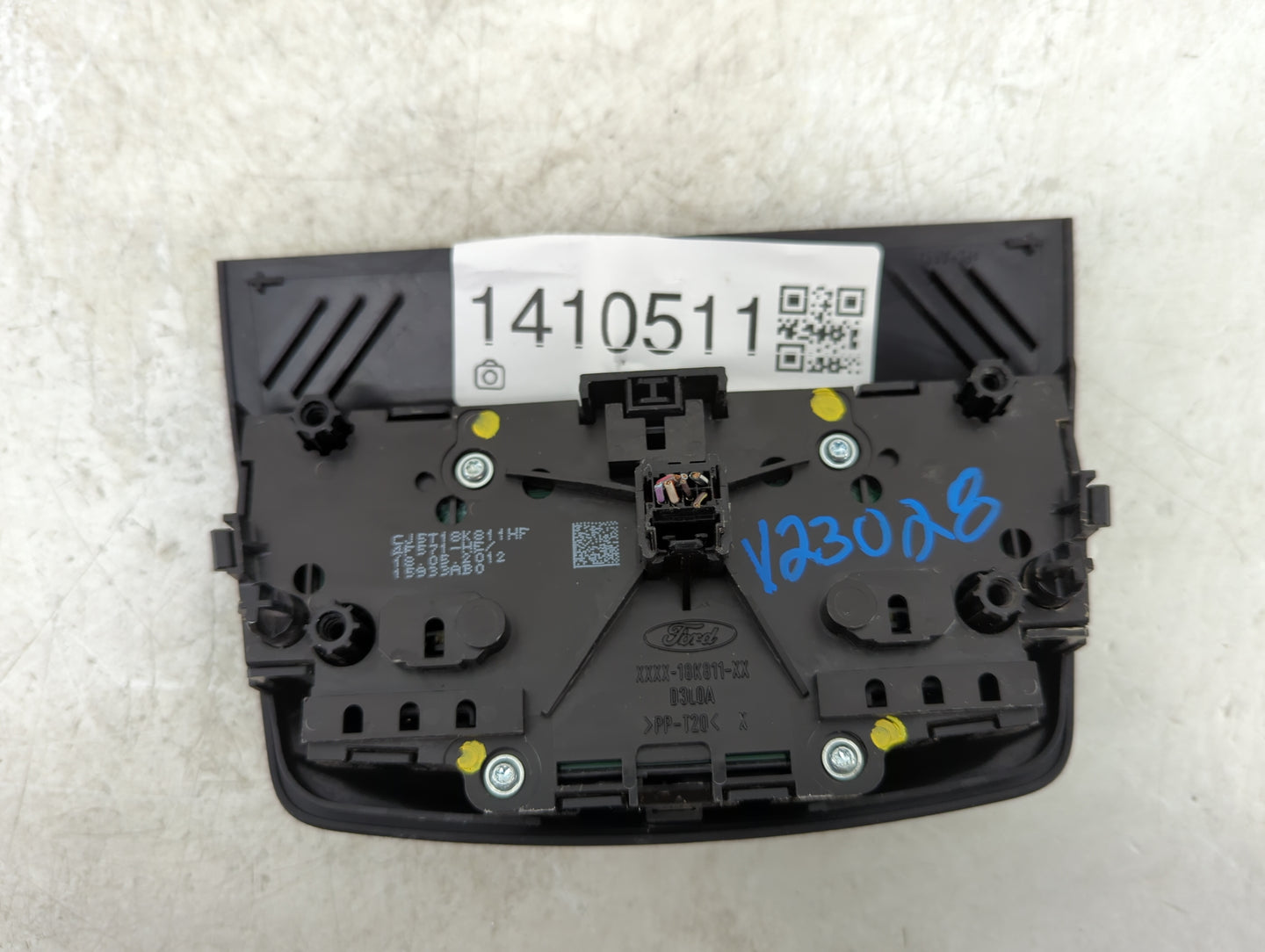 2013 Ford Escape Radio AM FM Cd Player Receiver Replacement P/N:CJ5T-18K811HF Fits OEM Used Auto Parts - Oemusedautoparts1.c