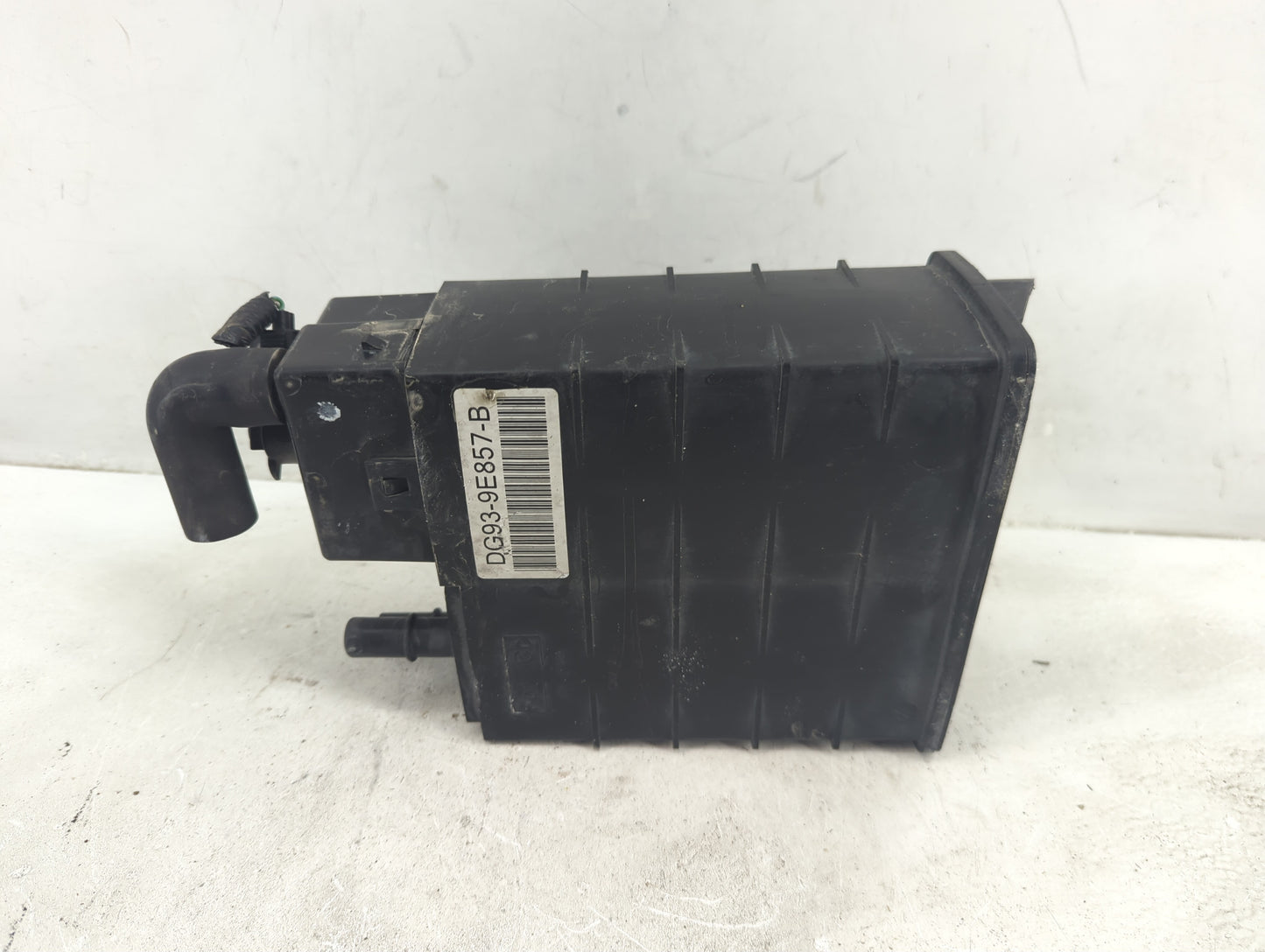 2013 Ford Escape Fuel Vapor Charcoal Canister 1410834 - Oemusedautoparts1.com