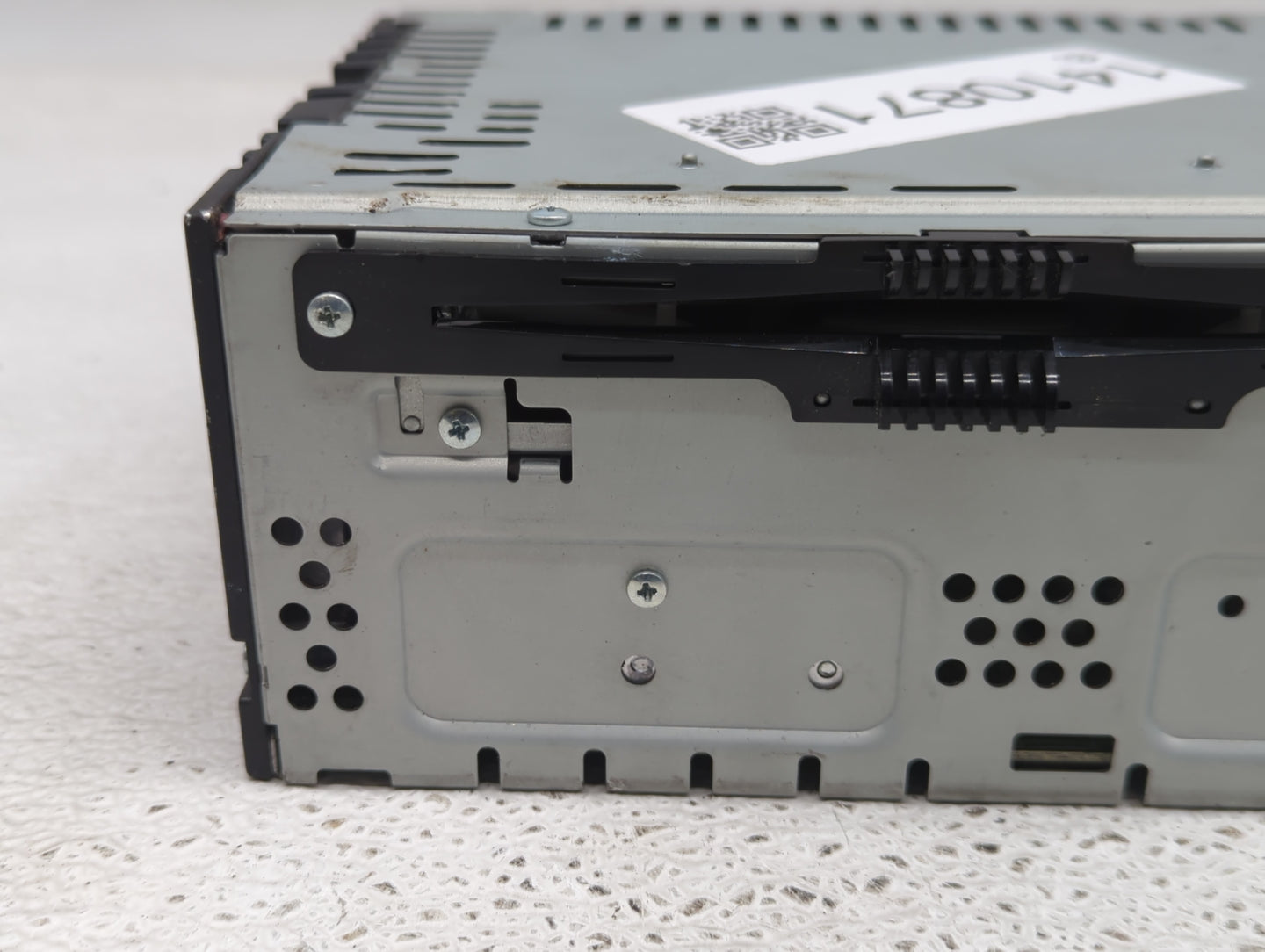 2013-2015 Ford Escape Radio AM FM Cd Player Receiver Replacement P/N:CJ5T-19C107-DH Fits Fits 2013 2014 2015 OEM Used Auto P