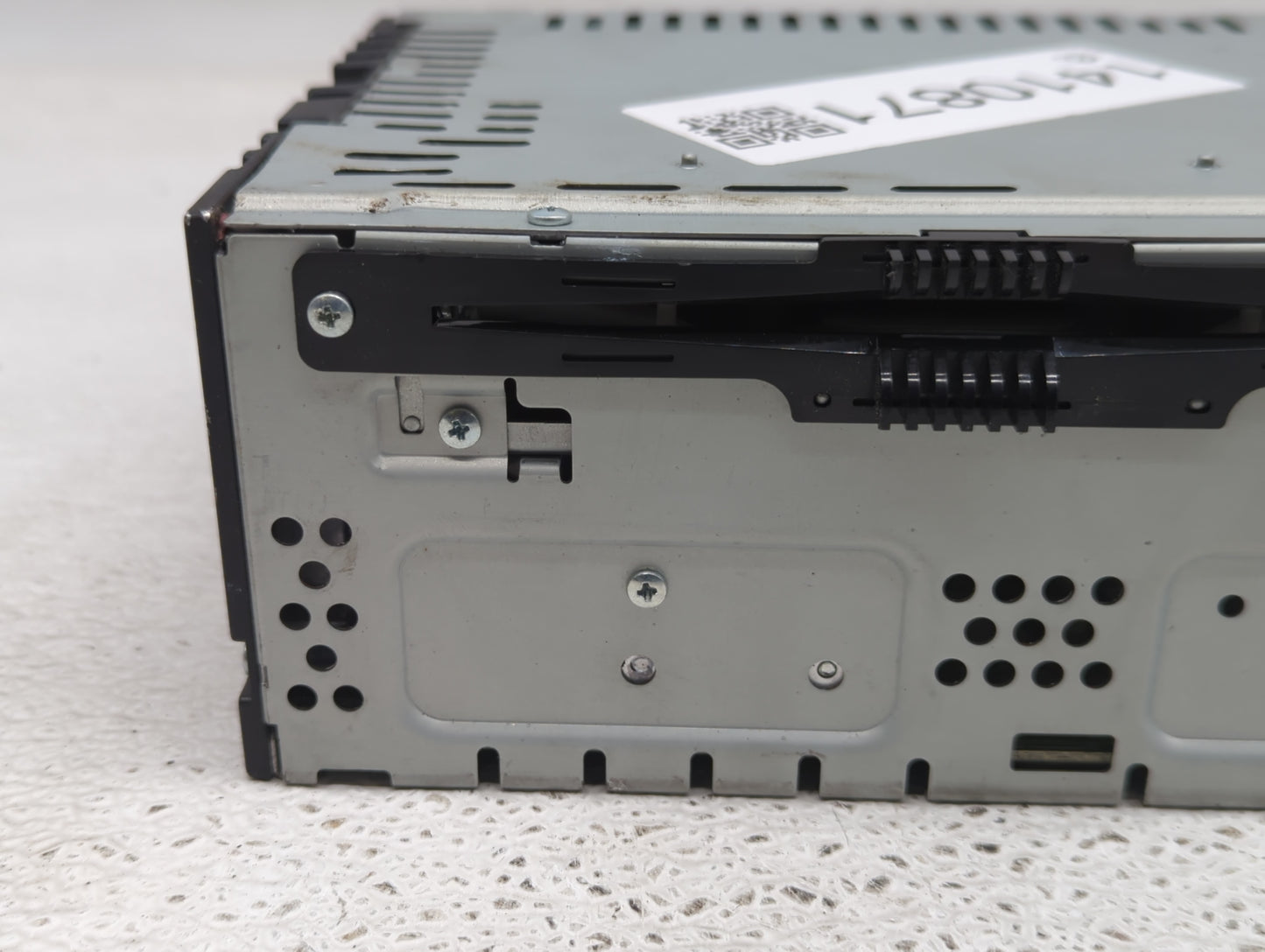 2013-2015 Ford Escape Radio AM FM Cd Player Receiver Replacement P/N:CJ5T-19C107-DH Fits Fits 2013 2014 2015 OEM Used Auto P