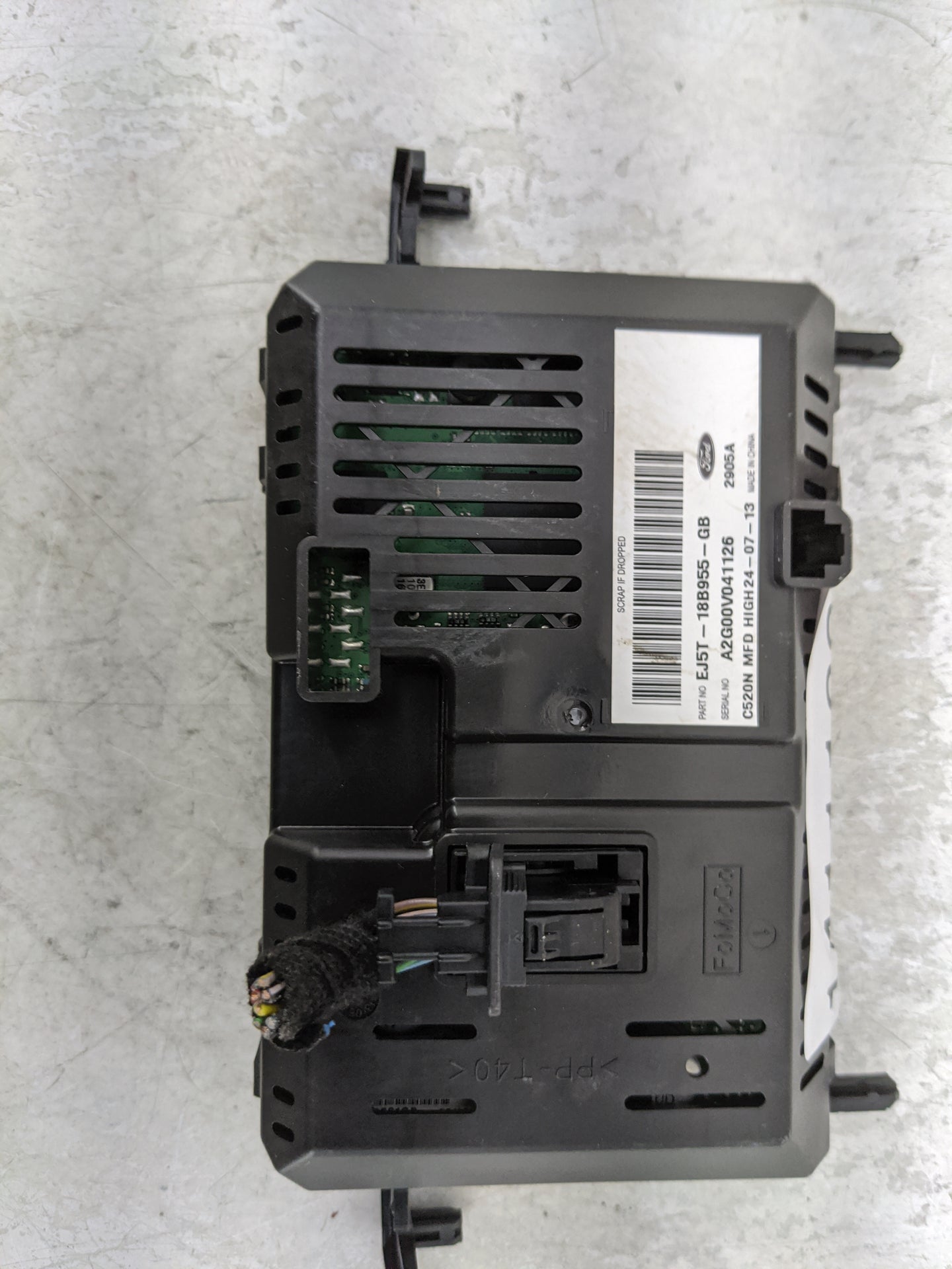 2013-2016 Ford Escape Information Display Screen - Oemusedautoparts1.com