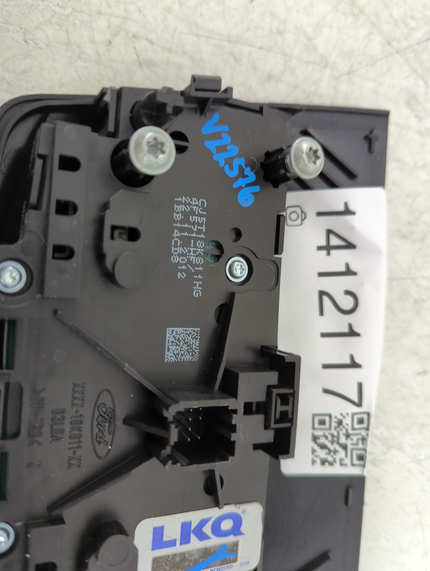 2013 Ford Escape Radio AM FM Cd Player Receiver Replacement P/N:CJ5T18K811HG Fits OEM Used Auto Parts - Oemusedautoparts1.co