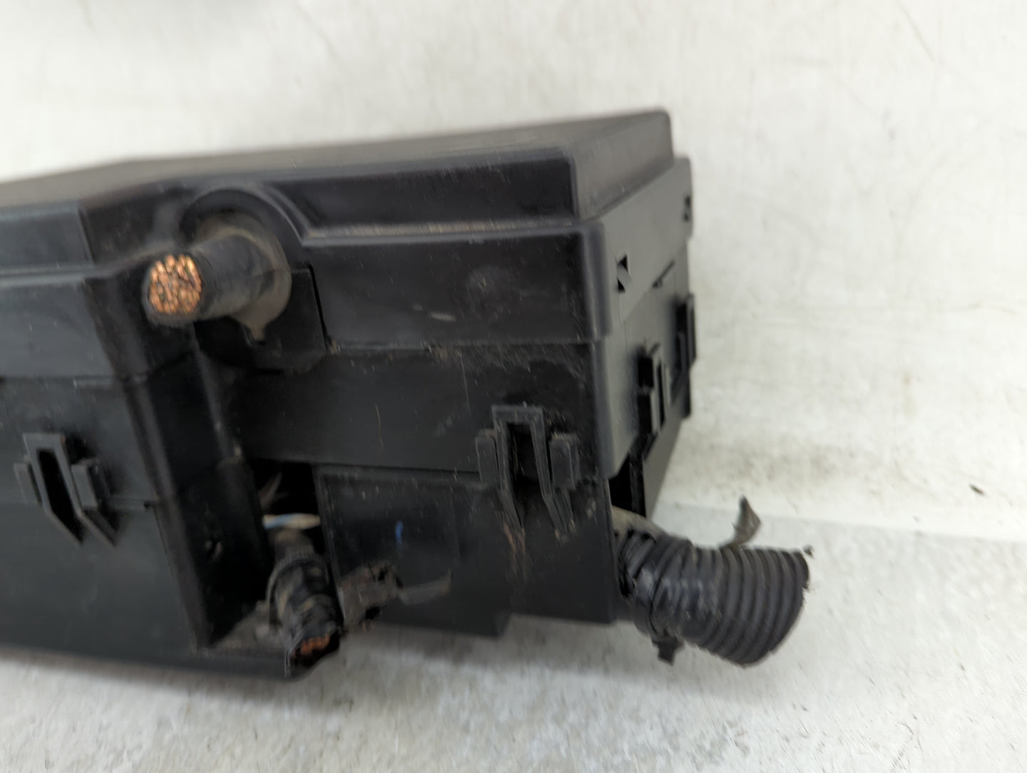 2013-2016 Ford Escape Fusebox Fuse Box Panel Relay Module P/N:AV6T-14A067-AC 5B0Q10107 Fits Fits 2013 2014 2015 2016 OEM Use