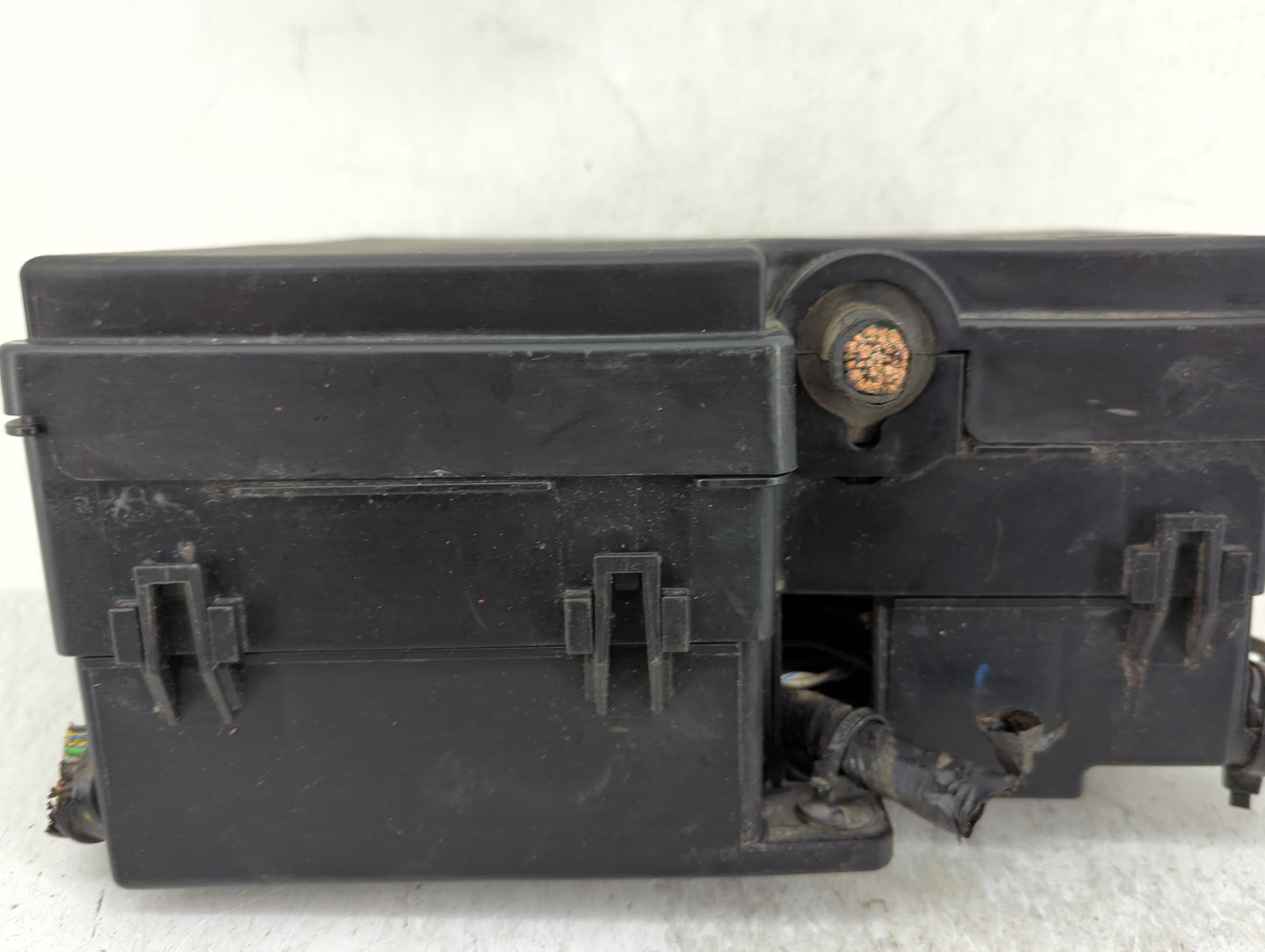 2013-2016 Ford Escape Fusebox Fuse Box Panel Relay Module P/N:AV6T-14A067-AC 5B0Q10107 Fits Fits 2013 2014 2015 2016 OEM Use