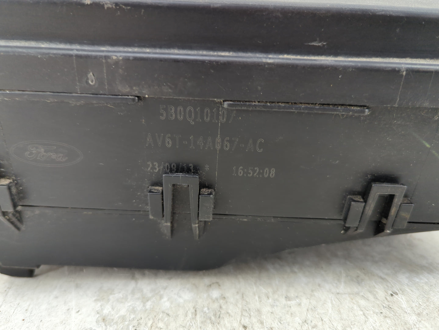 2013-2016 Ford Escape Fusebox Fuse Box Panel Relay Module P/N:AV6T-14A067-AC 5B0Q10107 Fits Fits 2013 2014 2015 2016 OEM Use