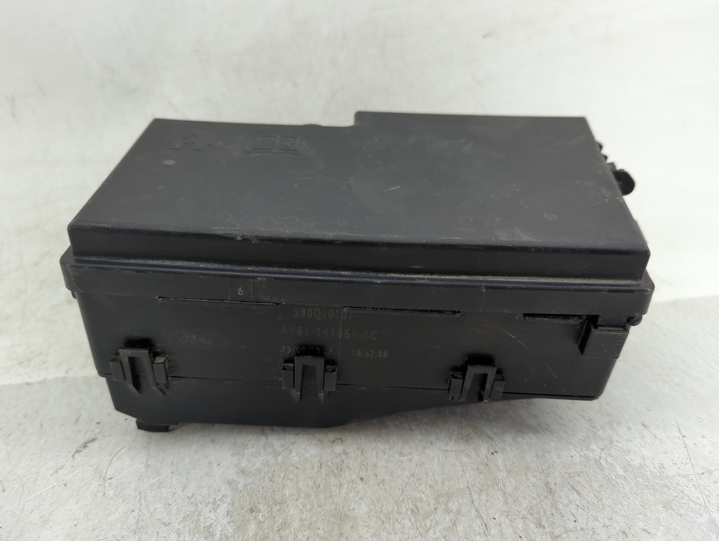 2013-2016 Ford Escape Fusebox Fuse Box Panel Relay Module P/N:AV6T-14A067-AC 5B0Q10107 Fits Fits 2013 2014 2015 2016 OEM Use