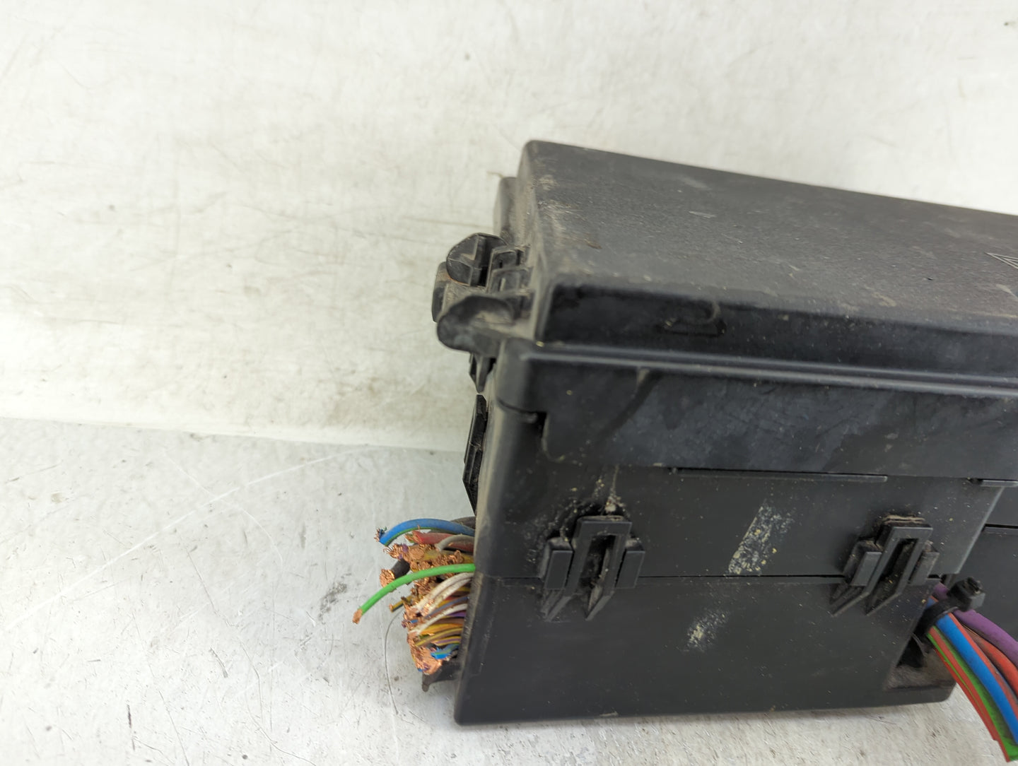 2013-2016 Ford Escape Fusebox Fuse Box Panel Relay Module P/N:AV6T-14A067-AC Fits Fits 2013 2014 2015 2016 OEM Used Auto Par
