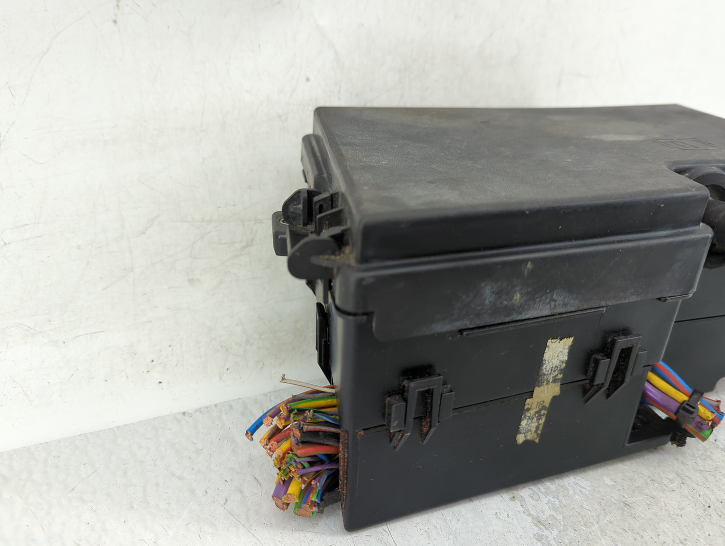 2013-2016 Ford Escape Fusebox Fuse Box Panel Relay Module P/N:AV6T-14A142-AB Fits Fits 2013 2014 2015 2016 OEM Used Auto Par